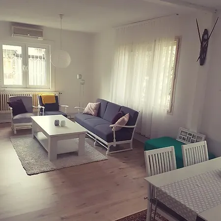 Apartman Cosy And Chic... Parking Included *